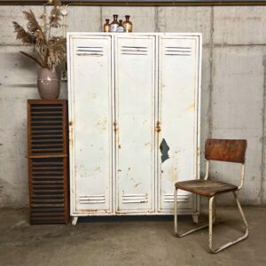 Metalen lockerkast wit