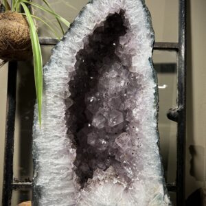 Amethist geode Brazilië
